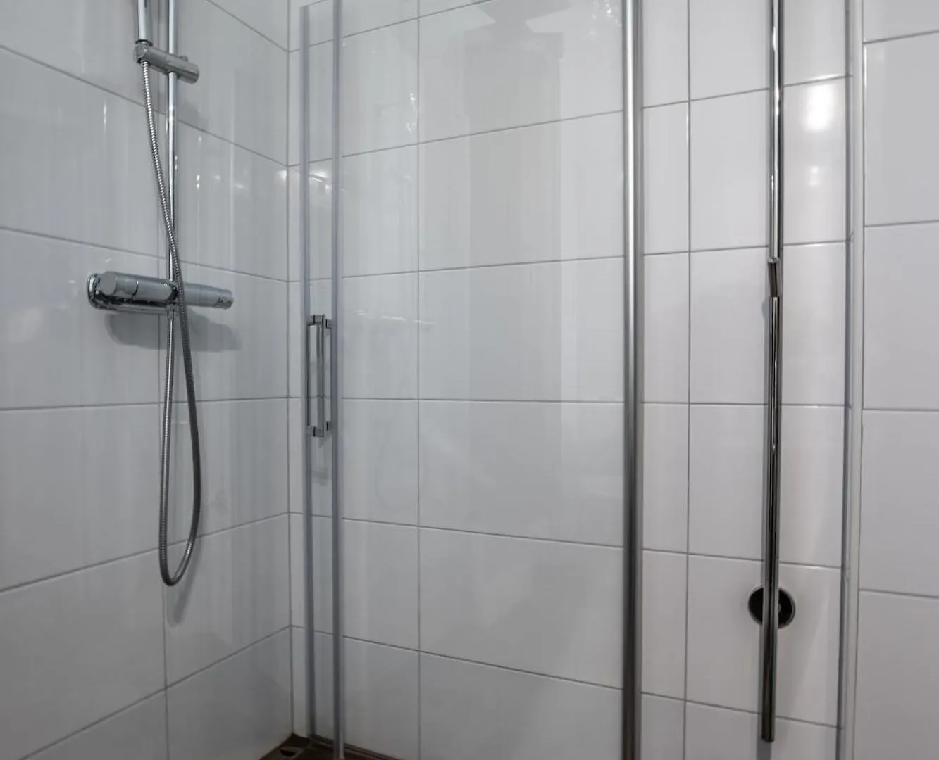 아파트 Spacious Oasis Only Minutes From The City Center 스톡홀름